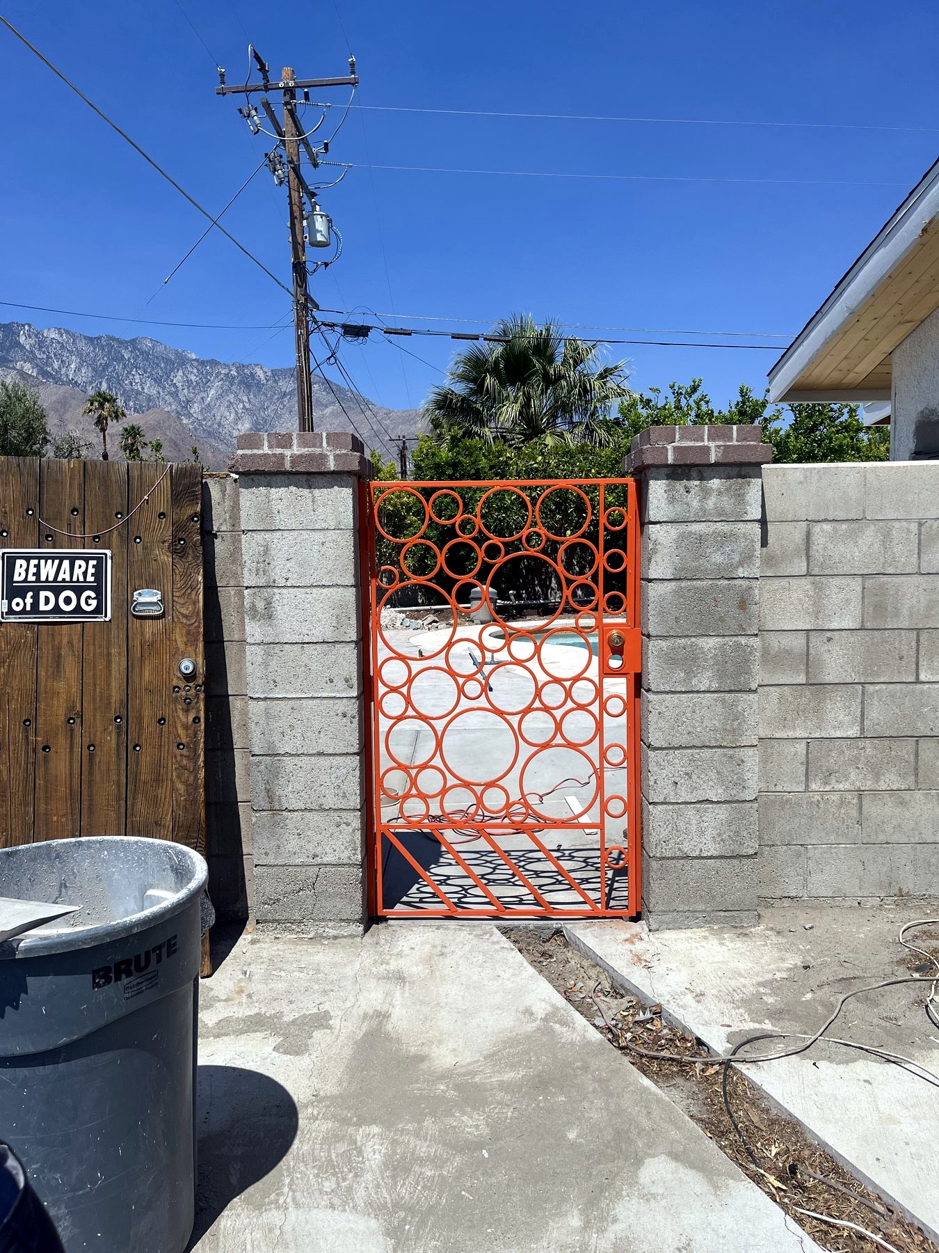 Circle Gate by Mid Century Metal
